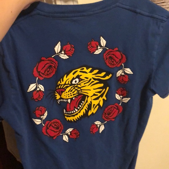 Men's Blue Lion Tee - Picture 2 of 2